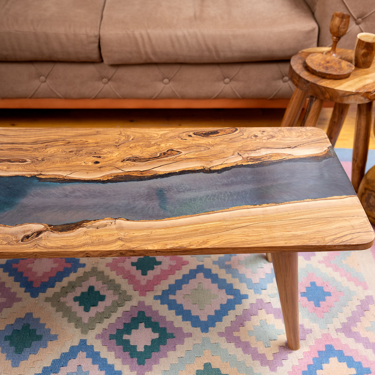 Olive wood coffee table surface with resin detail